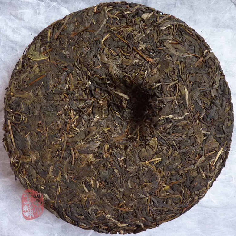 2008 Yong Pin Hao Yiwu Zheng Shan Zhao Chun Bing (Early Spring Raw Puerh Cake) 400g 2008 Yong Pin Hao Yiwu Zheng Shan Zhao Chun Bing (Early Spring Raw Puerh Cake) 400g