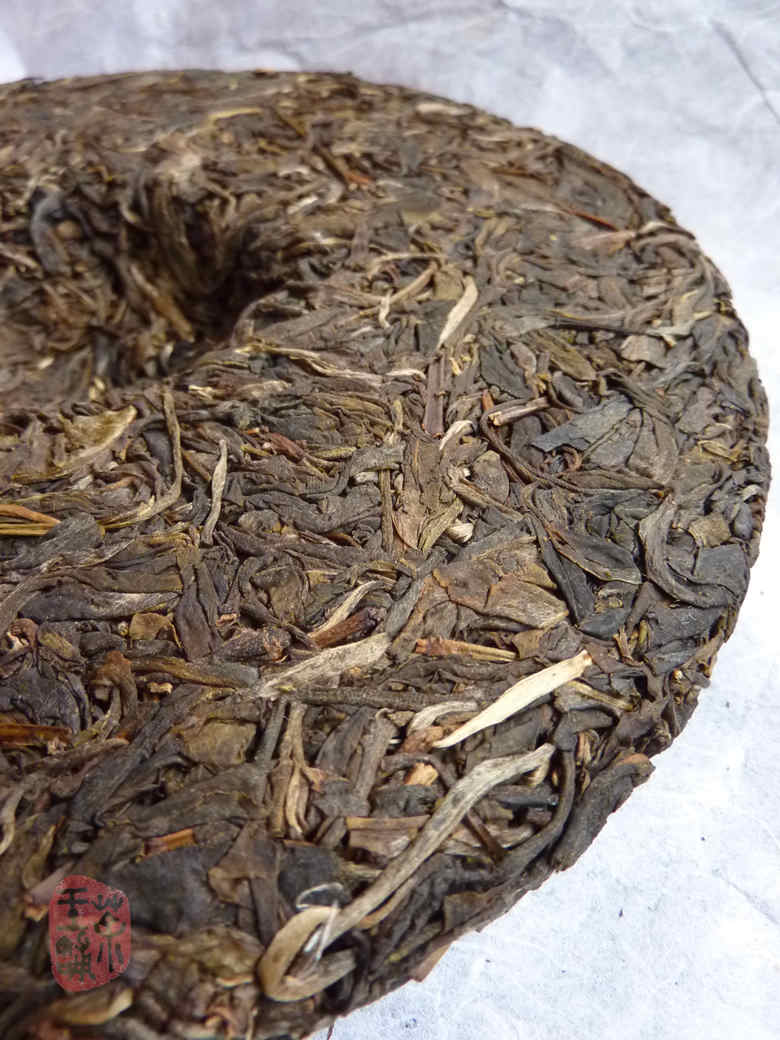 2008 Yong Pin Hao Yiwu Zheng Shan Zhao Chun Bing (Early Spring Raw Puerh Cake) 400g 2008 Yong Pin Hao Yiwu Zheng Shan Zhao Chun Bing (Early Spring Raw Puerh Cake) 400g