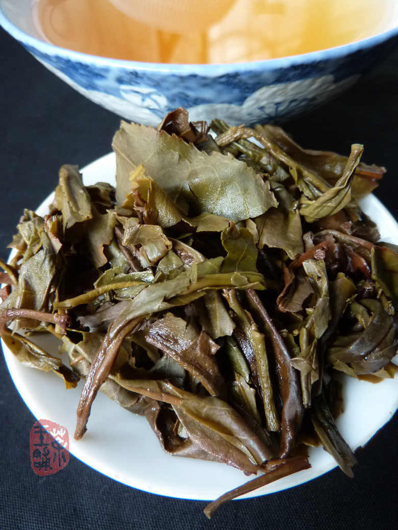 1999 Private Production Menghai Raw Puerh Brick 250g 1999 Private Production Menghai Raw Puerh Brick 250g