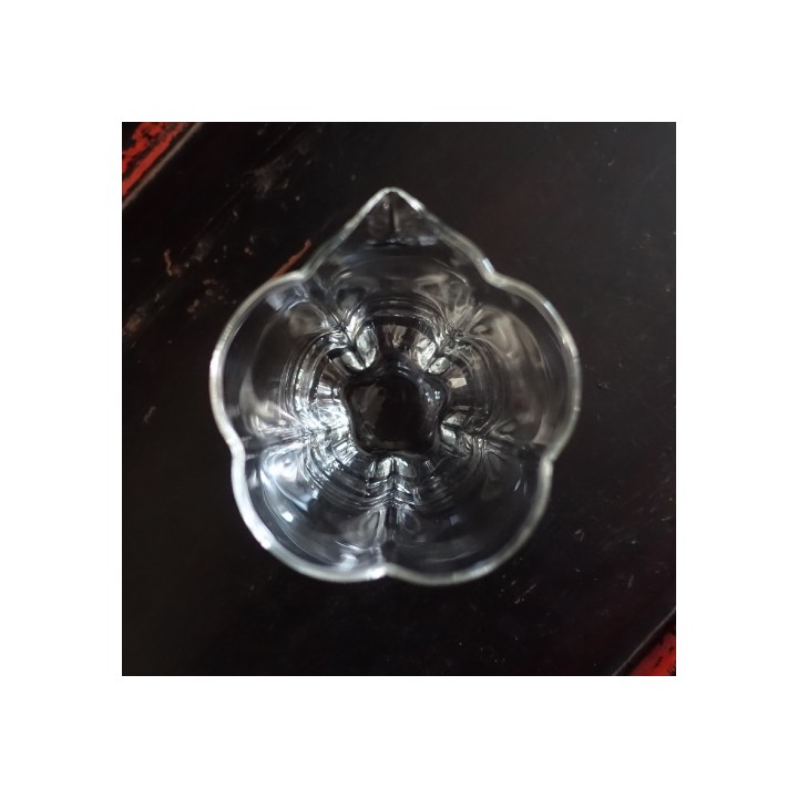 Plum blossom-shaped Glass Tea Pitcher