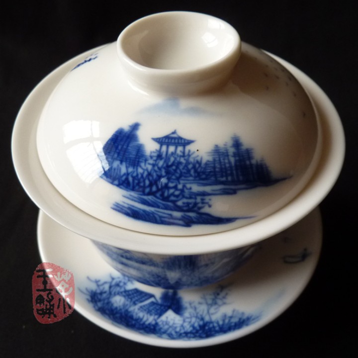 Delicate Porcelain Gaiwan With Landscape Painting Design 150cc