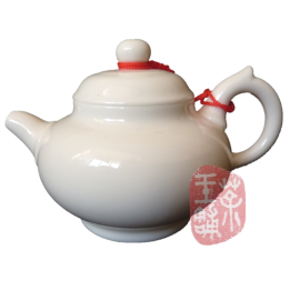 Bone Porcelain Teapot "Rong Tian" 100cc