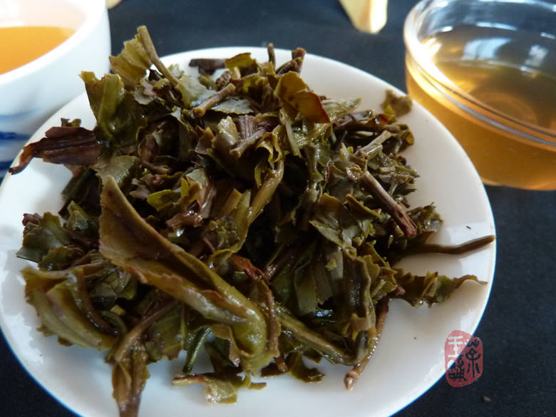 2005 Nan Nuo Shan Raw Chi Tse Bing Cha 375g 2005 Nan Nuo Shan Raw Chi Tse Bing Cha 375g