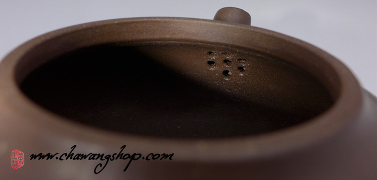 Zi Ni Clay "Si Ban Gua Leng" Teapot 155cc Zi Ni Clay "Si Ban Gua Leng" Teapot 155cc