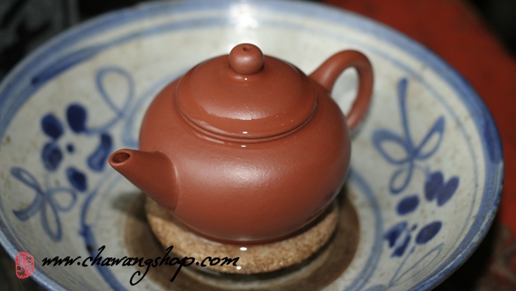 Hong Ni "Shui Ping Hu" 70cc Hong Ni "Shui Ping Hu" 70cc