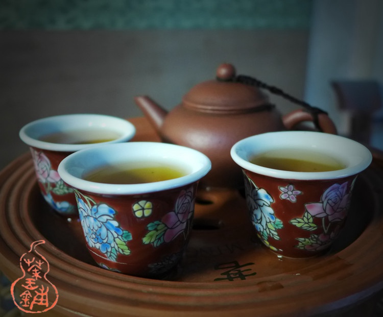 Jingdezhen Vintage Hand Painted Tea Cup "Hong Wan Hua" 20cc